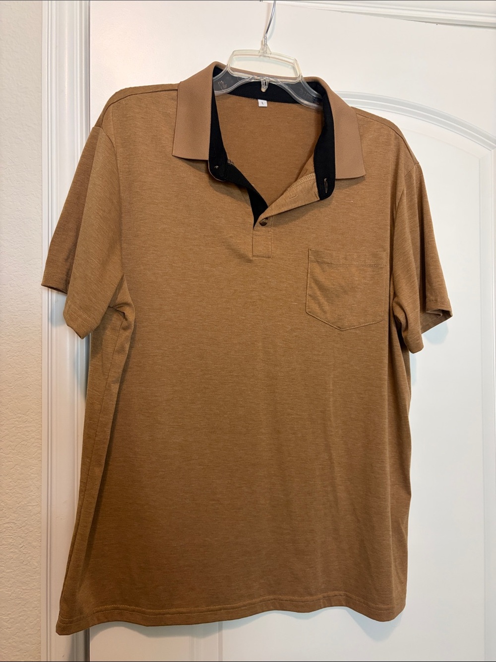 Men's Short-Sleeve Polo Shirt in Brown with Contrast Collar